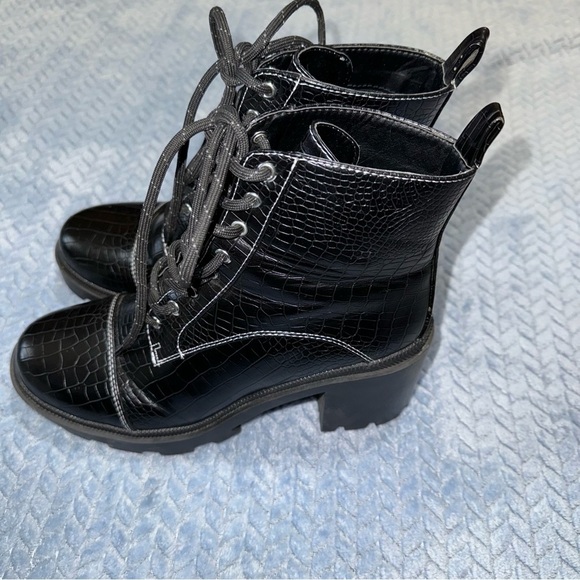 Noir I Said What I Said Dolls Kill Croc Embossed Combat Boots Black Women’s 7.5 - Picture 3 of 10